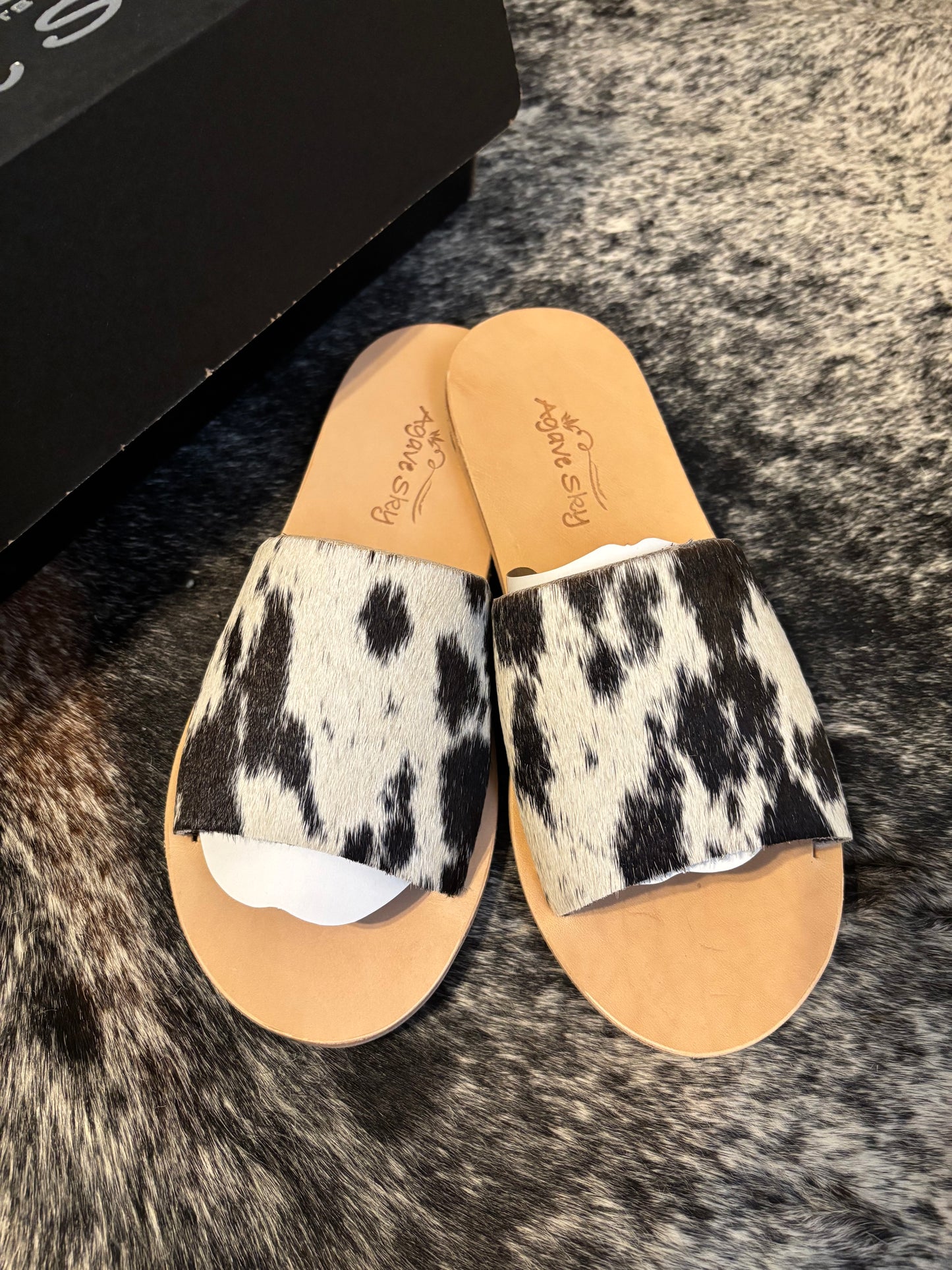Nadia Cowhide Slides - Size 7 (A)