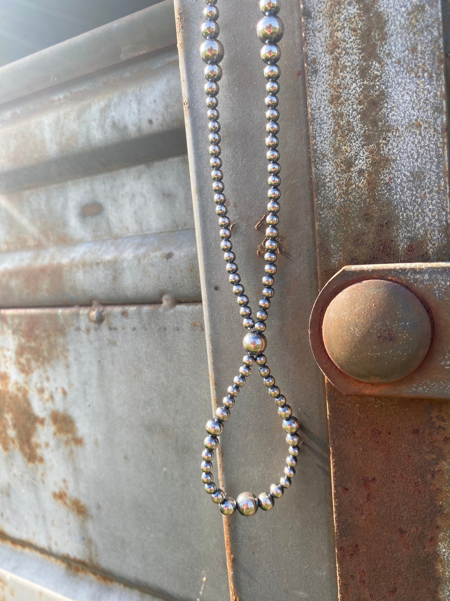 23" Graduated Sterling Silver Pearl Hoop Necklace