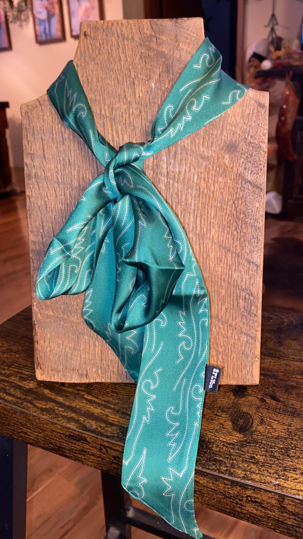 Green Boot Stitch Twilly