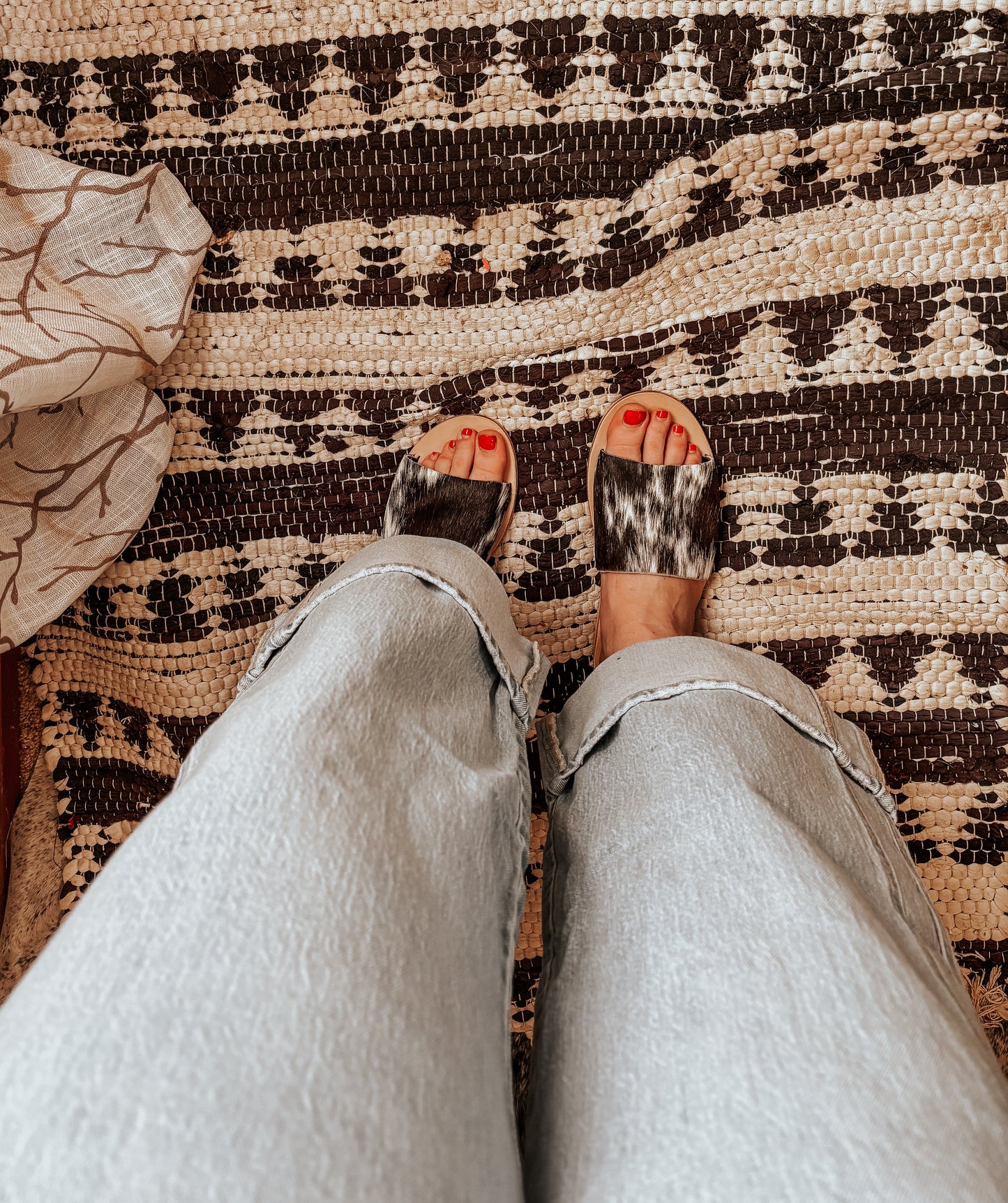 Nadia Cowhide Slides - Size 5