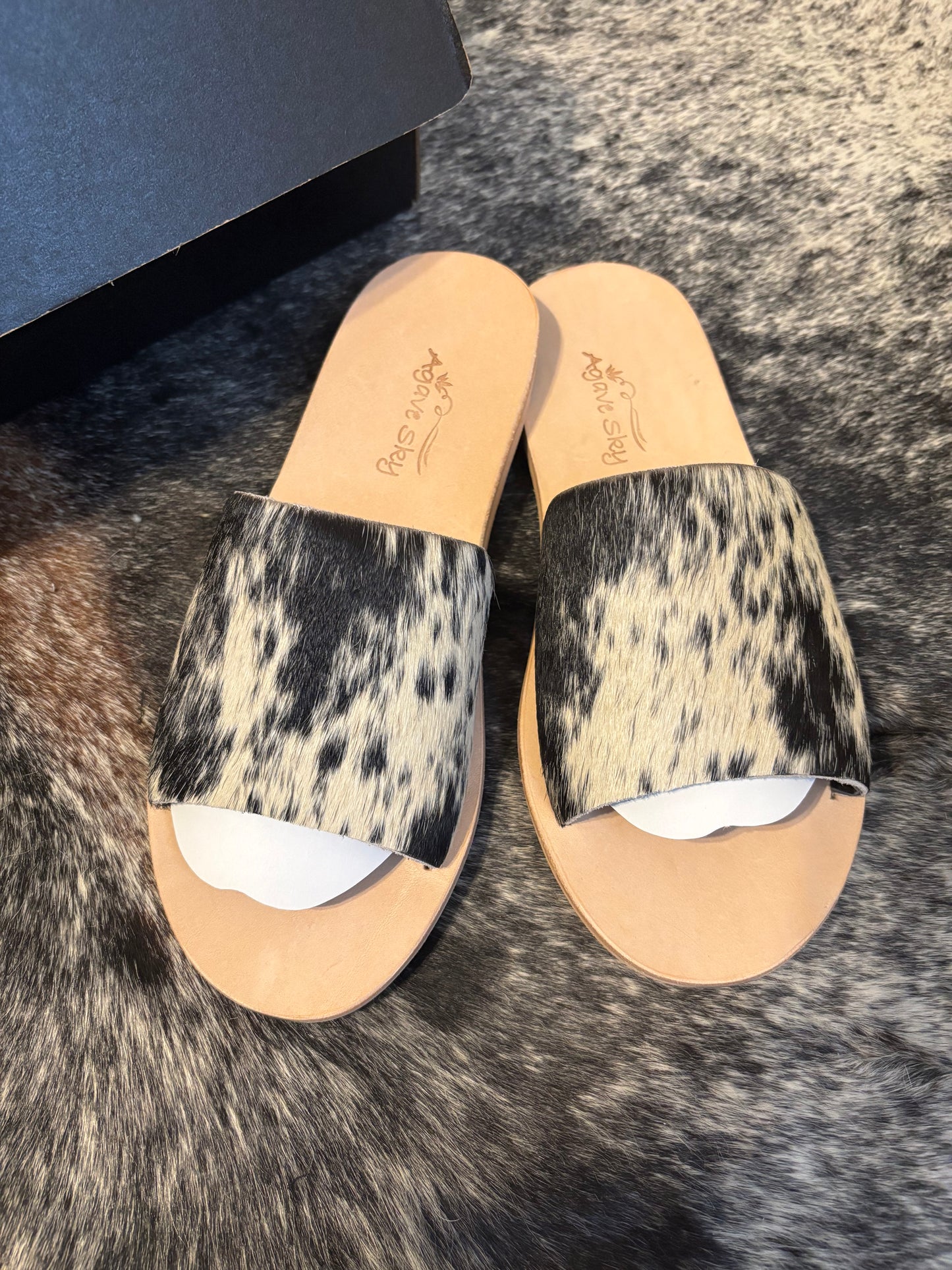 Nadia Cowhide Slides - Size 8 (A)