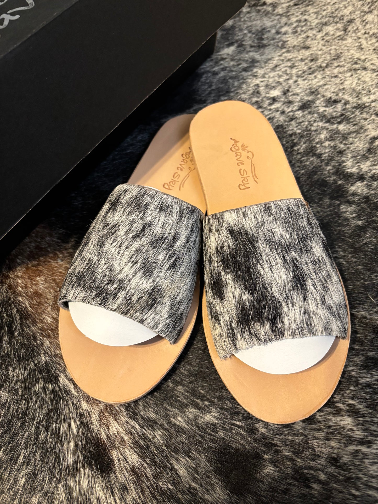 Nadia Cowhide Slides - Size 9 (B)